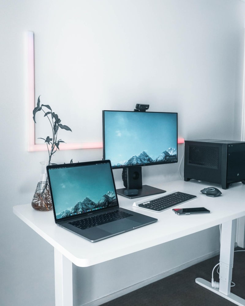 diferencias entre laptop y PC de mesa
