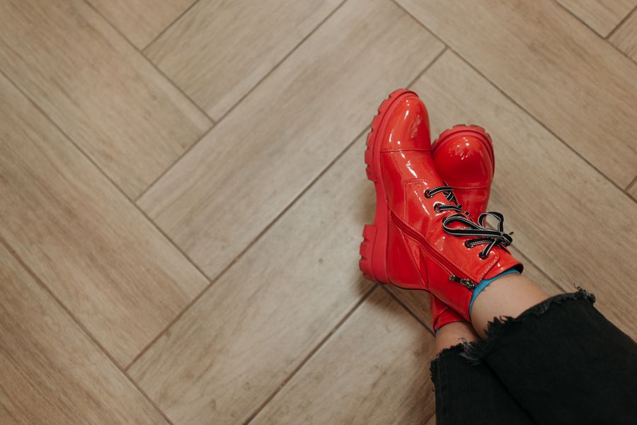 Botas de cuero rojo elegante