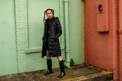 Botas de lluvia para mujer: cómo elegir impermeabilidad, comodidad y estilo para la temporada