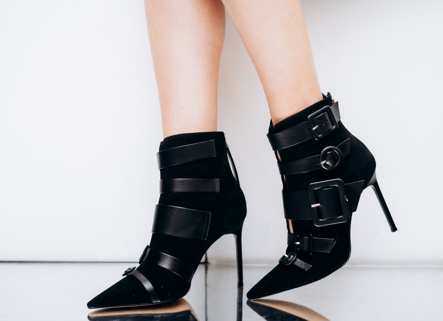Botines de gamuza negros con tacón alto
