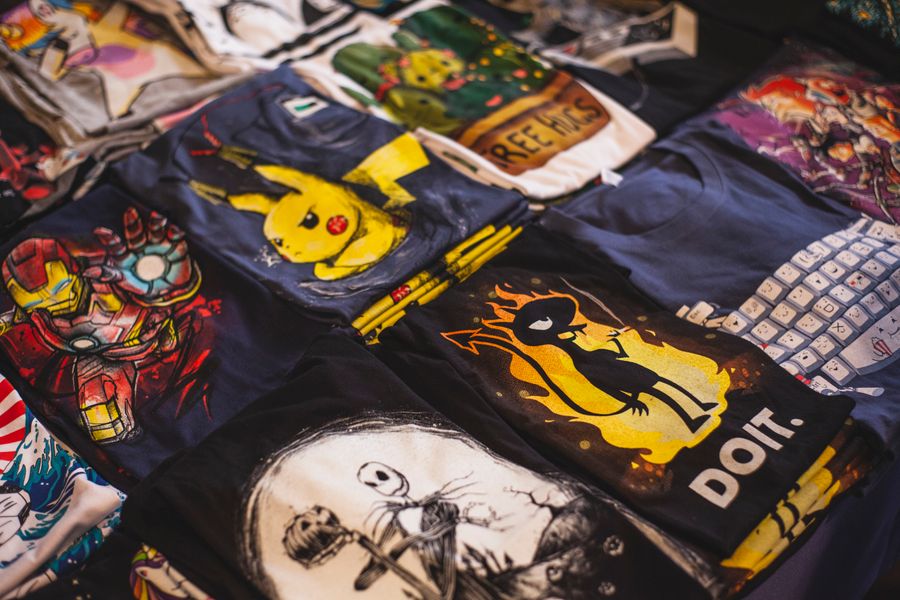 camisetas graficas personajes populares 1 Camisetas gráficas con personajes populares