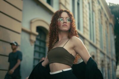 Playeras crop top para mujer, estilos y outfits
