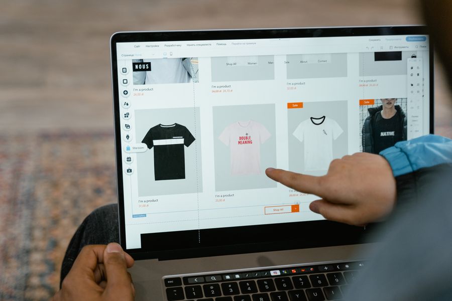 Opciones de camisetas online para torso