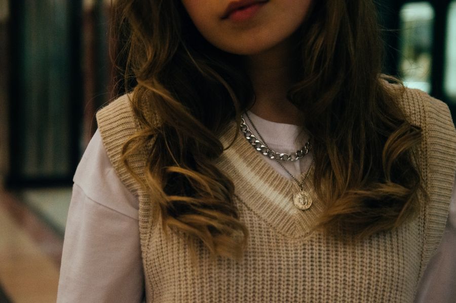 Suéteres y accesorios de moda casual